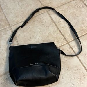Brand new without tag: Calvin Klein - shoulder bag